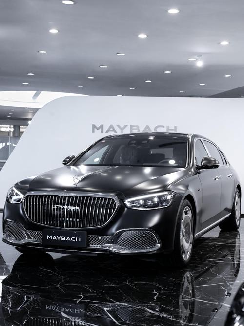 成都46岚图汽车的售后服务让用户无忧出行，迈巴赫未来的豪华车趋势